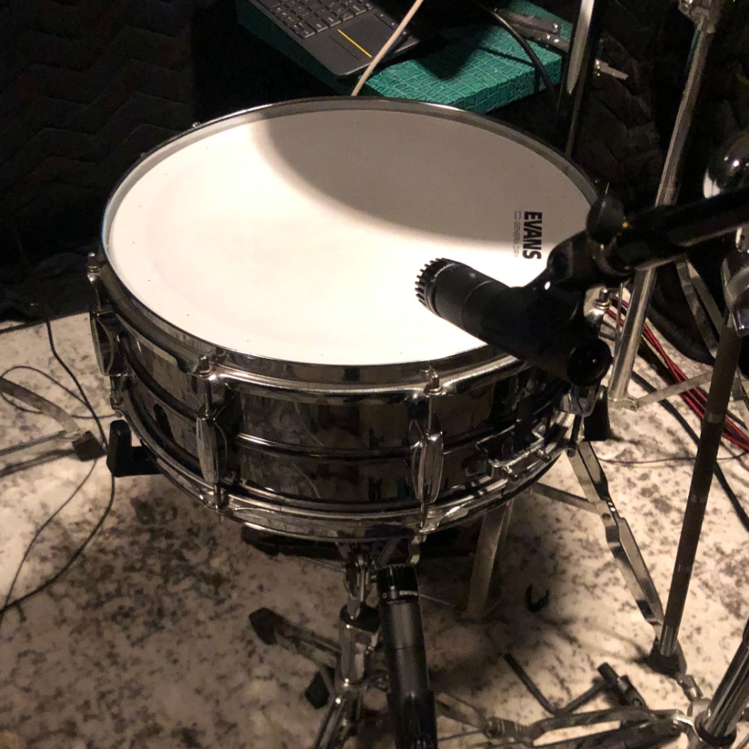Recording a snare drum
